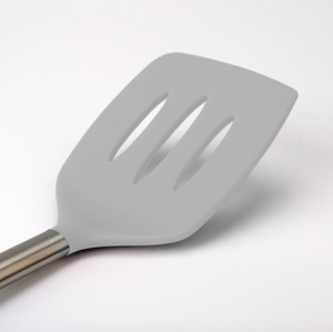 SILICONE SLOTTED TURNER OYSTER GRAY