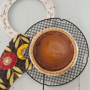 Adjustable Pie Crust Shield