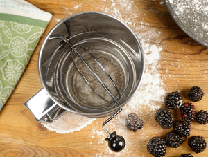 Endurance Crank Style Flour Sifter, 3 Cup