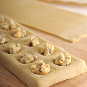 Ravioli Maker with Press