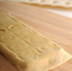 Ravioli Maker with Press
