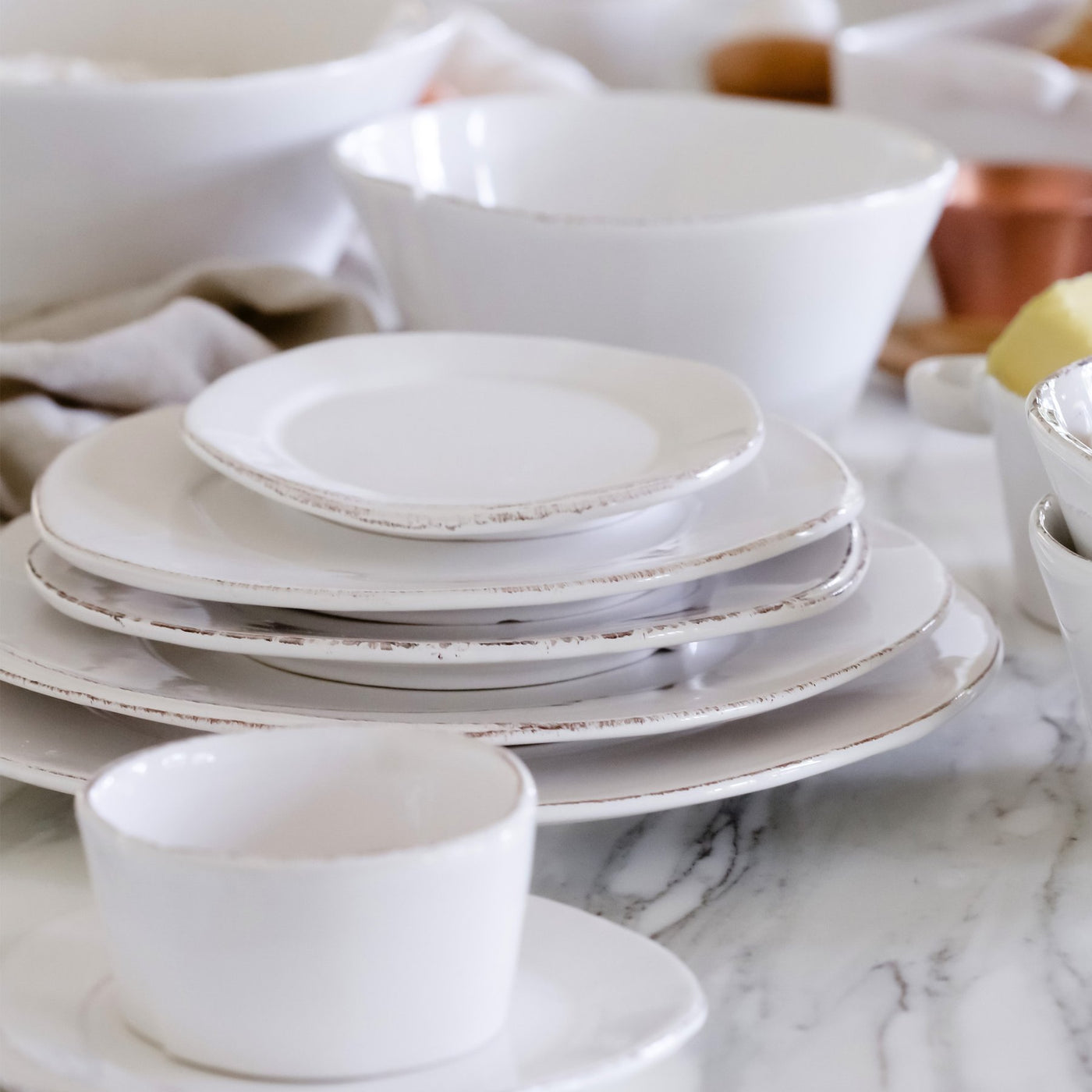 Vietri LASTRA EUROPEAN DINNER PLATE – i Leoni