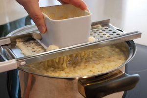 HIC Kitchen Spaetzle Noodle Dumpling Maker with Safety Pusher